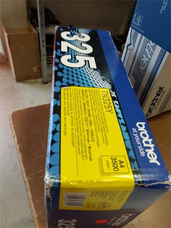 Brother Toner Cartridge TN-325Y yellow poškozený obal