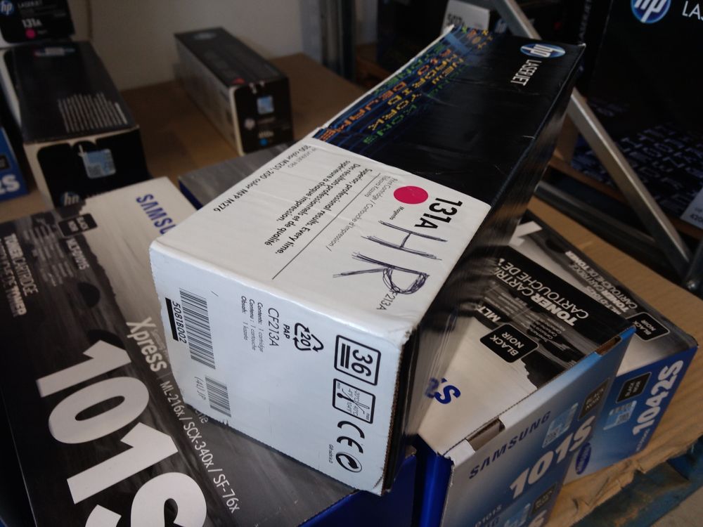 HP CF213A Toner Cartridge magenta No.131A poškozený obal