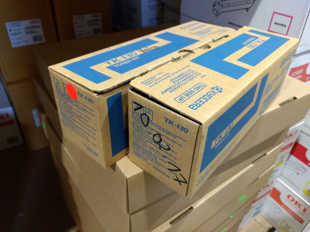 Kyocera Toner TK-130 toner kit (1T02HS0EU0) (0T2HS0EU) poškozený obal