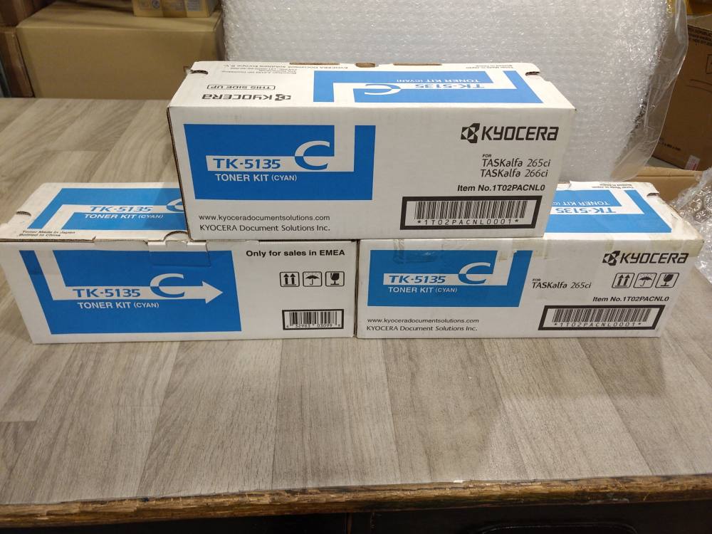 Kyocera Toner TK-5135C cyan (1T02PACNL0) poškozený obal