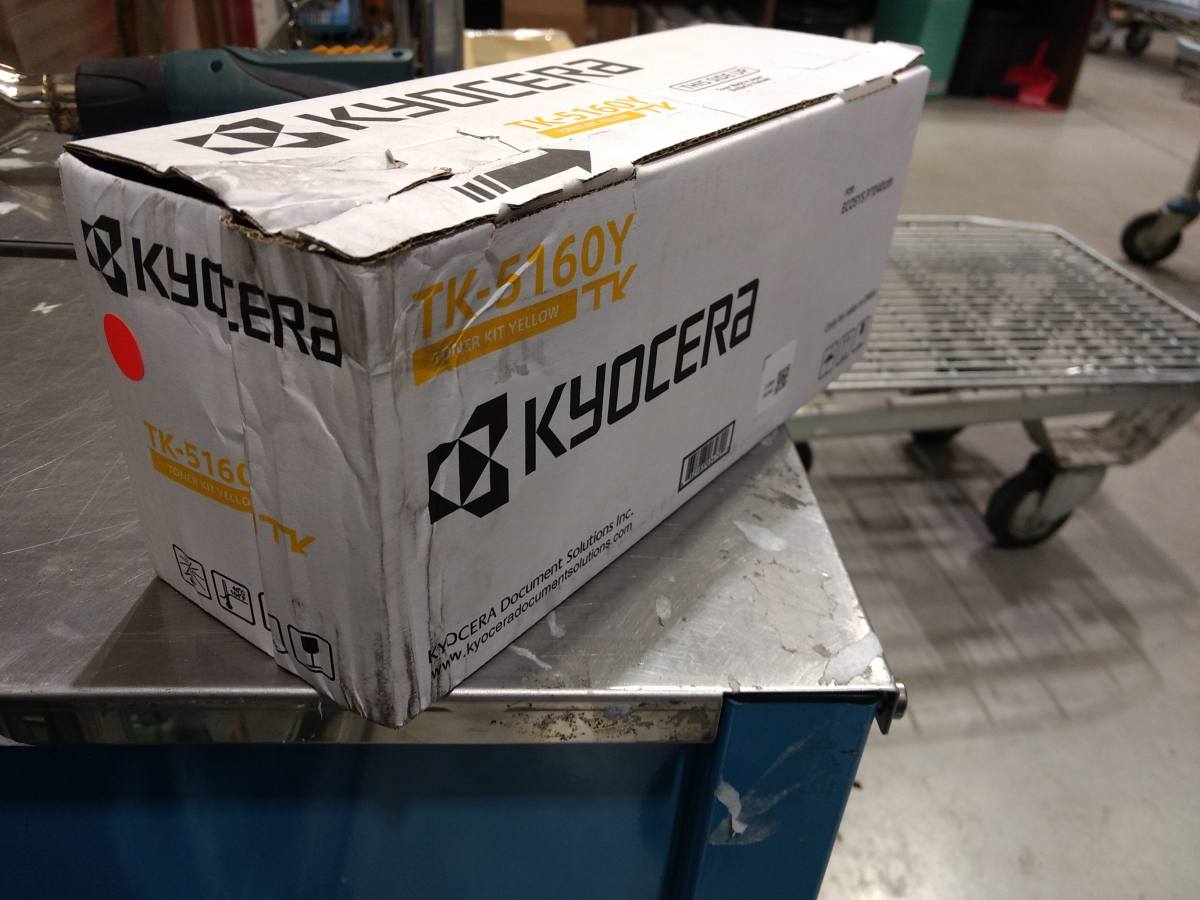 Kyocera Toner TK-5160Y Yellow poškozený obal