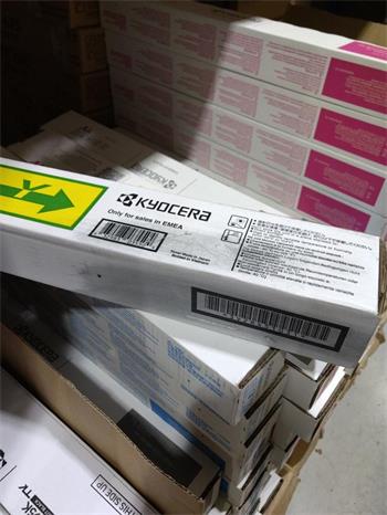 Kyocera Toner TK-5195Y (1T02R4ANL0) poškozený obal