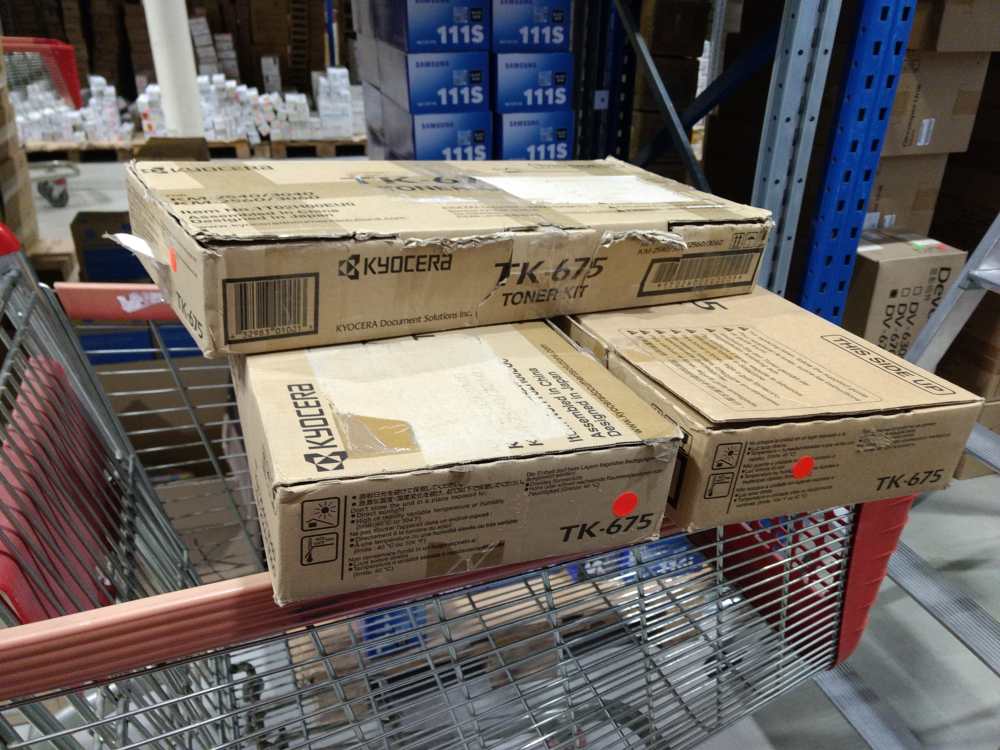 Kyocera Toner TK-675 toner kit (1T02H00EU0) poškozený obal