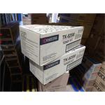 Kyocera Toner TK-825 magenta (1T02FZBEU0) poškozený obal 