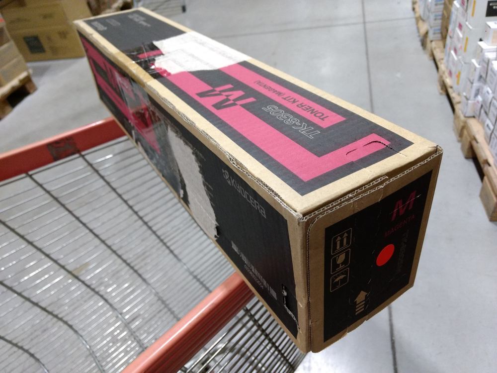 Kyocera Toner TK-8305 magenta (1T02LKBNL0) poškozený obal