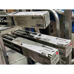 Kyocera Toner TK-8325K black (1T02NP0NL0) poškozený obal