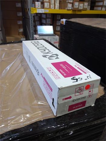 Kyocera Toner TK-8735M magenta (1T02XNBNL0) poškozený obal