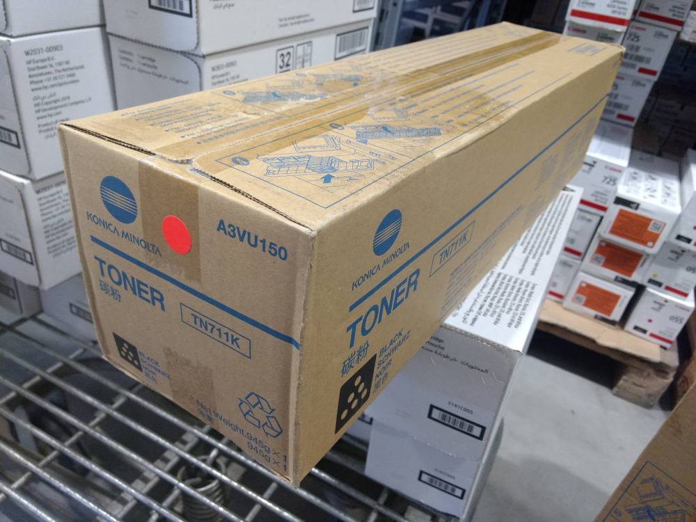 Minolta Toner C654 TN711K black (A3VU150) poškozený obal