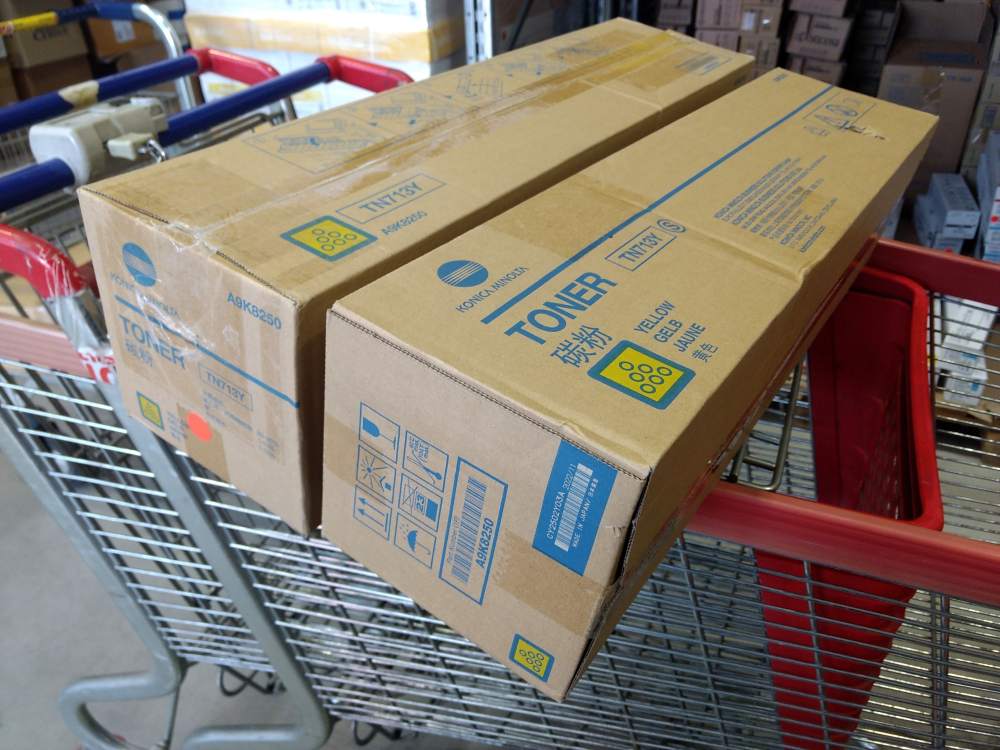 Minolta Toner C659 TN713Y yellow (A9K8250) poškozený obal