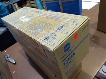 Minolta Toner TN-015 pro Bizhub PRO 951 (A3VV151) poškozený obal