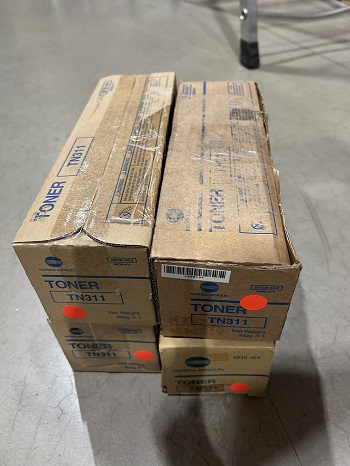 Minolta Toner TN311 1x360g (8938-404) Bizhub 350 poškozený obal