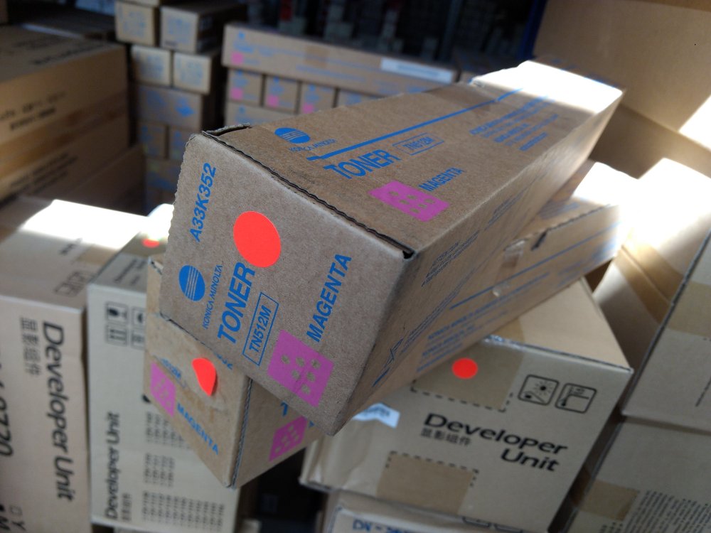 Minolta Toner TN512M magenta (A33K352) poškozený obal