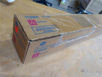 Minolta Toner TN620M/TN620EM magenta (A3VX351, A3VX35J) poškozený obal