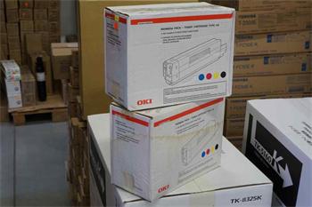 OKI Toner Cartridge C5100/5200 Rainbow CMYK (42403002) poškozený obal