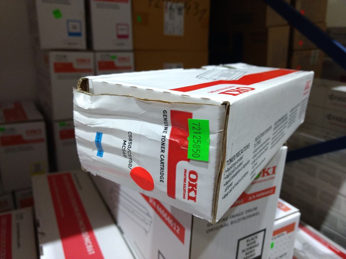 OKI Toner Cartridge C5850/C5950 cyan (43865723) poškozený obal