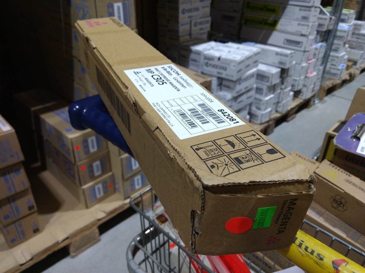 Ricoh Toner MP C305E magenta (841596,842081) standart 4.000 stran poškozený obal