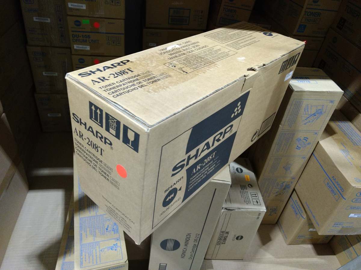 Sharp Toner AR-208T poškozený obal