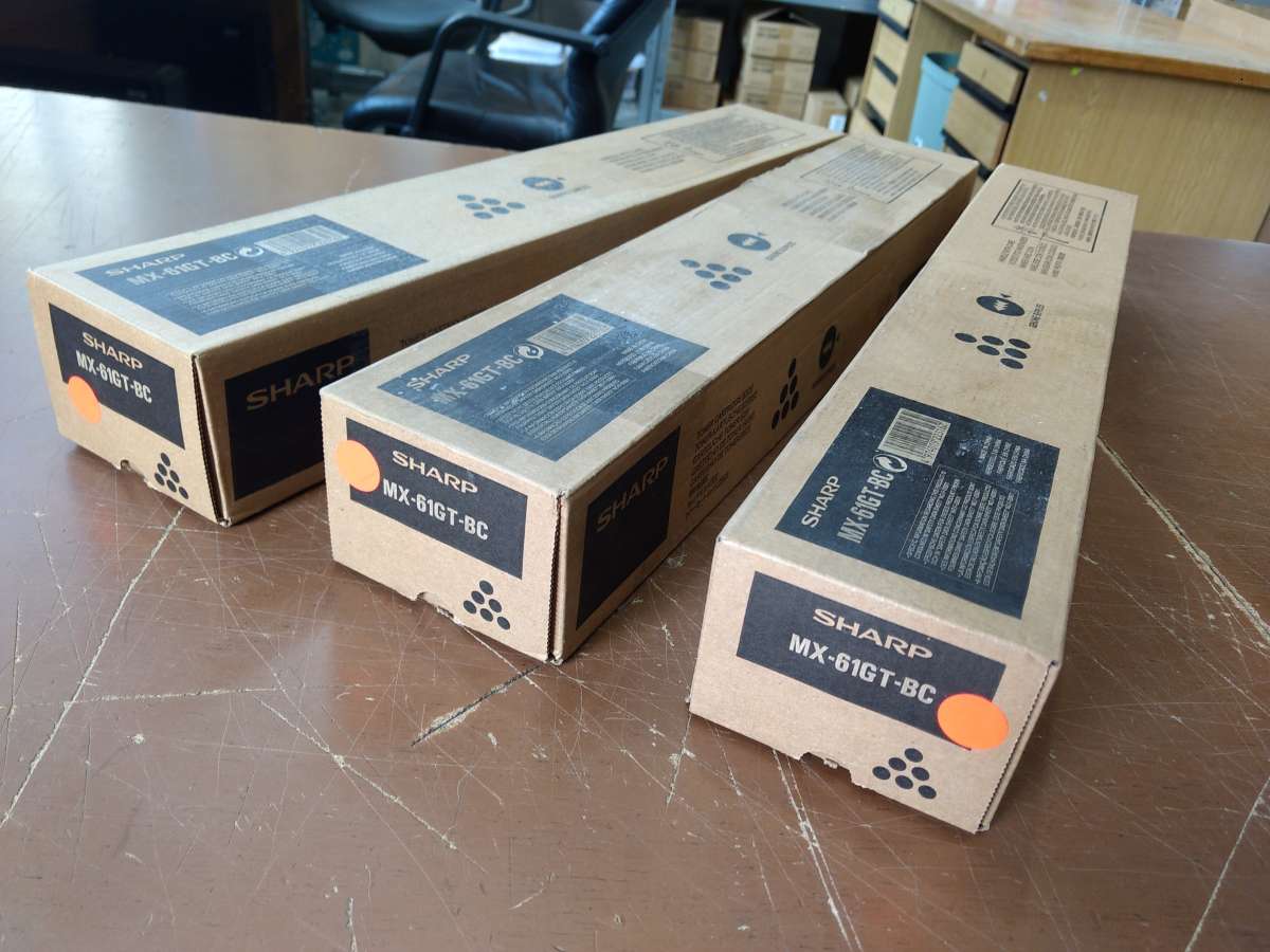Sharp Toner Cartridge MX-61GTBC black poškozený obal
