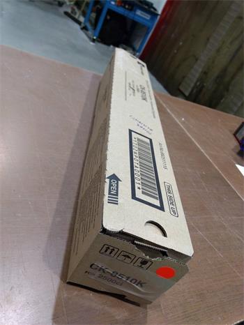 Triumph Adler Toner CK-8510K black (662511115) pro 2500ci poškozený obal