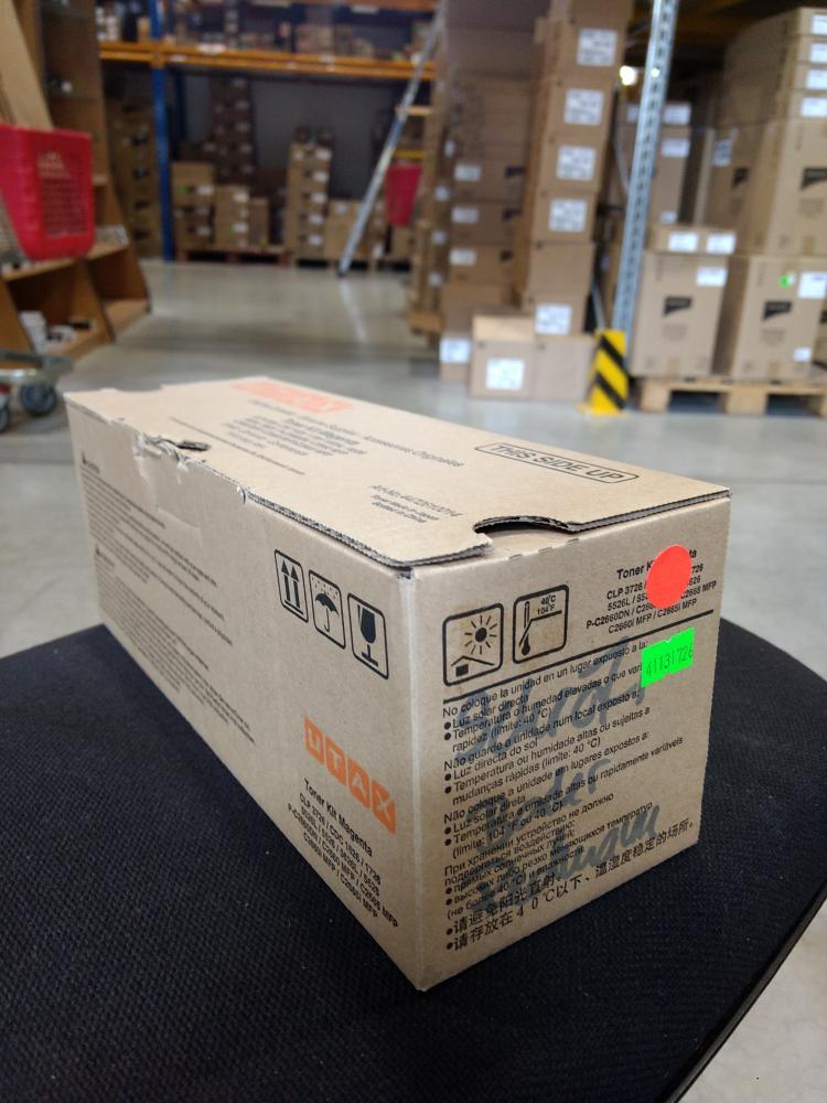 Utax Toner CDC1726 magenta (4472610014) poškozený obal