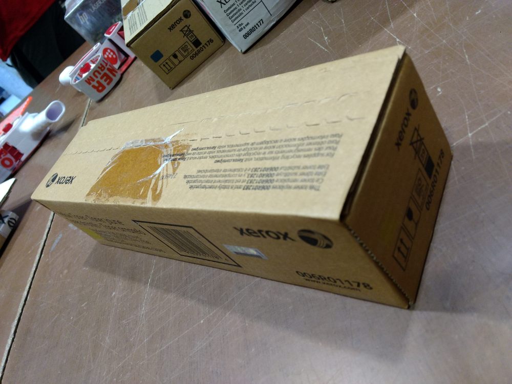 Xerox Toner WC2128 yellow (6R01283) (6R01178) poškozený obal